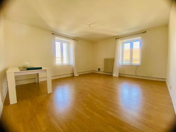 Maison / Immeuble  individuel 252 m2- 3 logements- Saint Amour