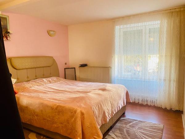 Maison / Immeuble  individuel 252 m2- 3 logements- Saint Amour