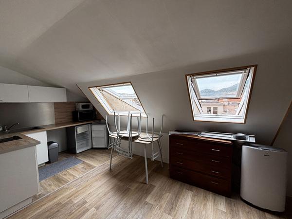 A LOUER STUDIO 20000 AJACCIO CENTRE VILLE PLACE DIAMANT