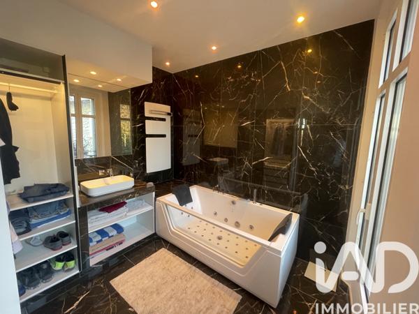 Appartement à vendre 5 pièces 109 m² Le Cannet