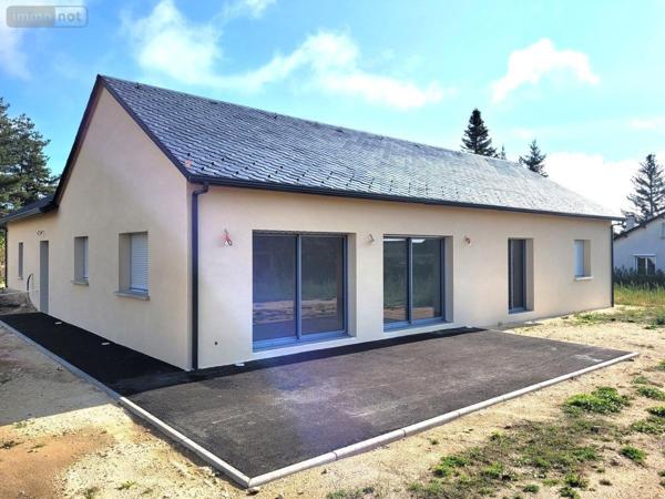 Maison à louer à Peyre en Aubrac en Lozère (48130), ref : 48032-L111