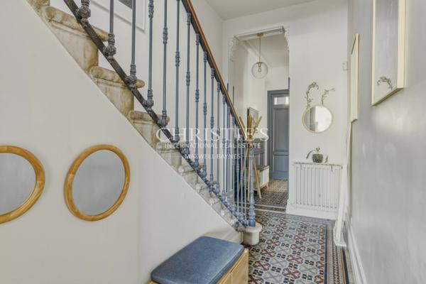 MAISON DE MAÎTRE RÉNOVÉE AVEC MAISON D’INVITÉS, PISCINE ET GARAGES