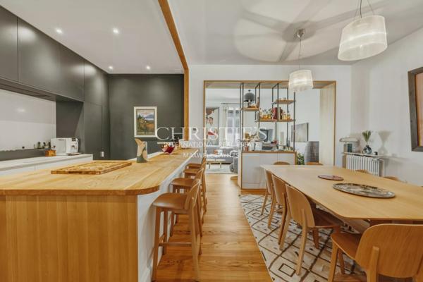 MAISON DE MAÎTRE RÉNOVÉE AVEC MAISON D’INVITÉS, PISCINE ET GARAGES