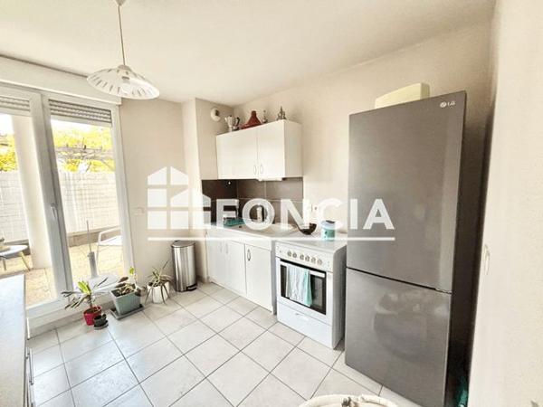 Location Appartement 2 pièces 55.1 m² - 144 AVENUE DE ROMANS Valence 26000