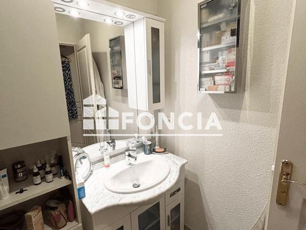 Location Appartement 2 pièces 55.1 m² - 144 AVENUE DE ROMANS Valence 26000