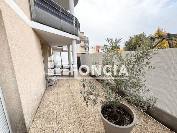 Location Appartement 2 pièces 55.1 m² - 144 AVENUE DE ROMANS Valence 26000