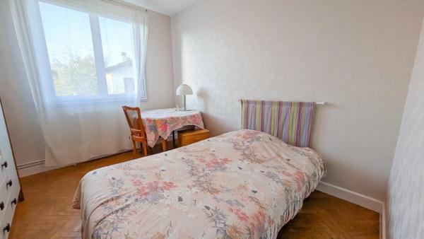 SECTEUR RECHERCHE ET PROCHE COMMERCES