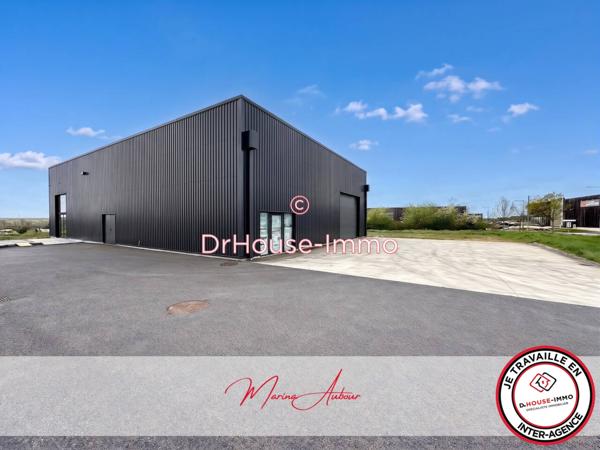 Bureau à vendre 3 pièces de 542 m²