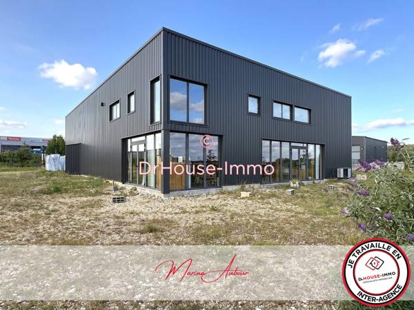 Bureau à vendre 3 pièces de 542 m²