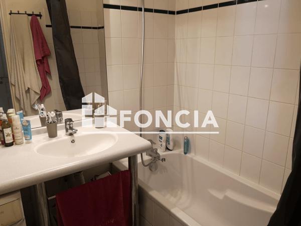 Location Appartement 2 pièces 50 m² - 9 RUE DE ROUBAIX Lille 59800