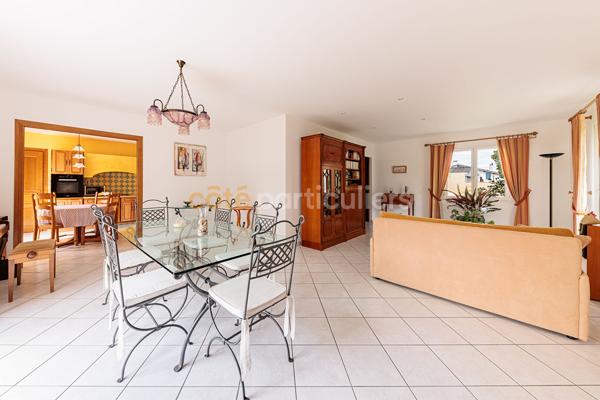 Vente
                Maison156 m² - 6 Pièces -
                    REZE (44400)