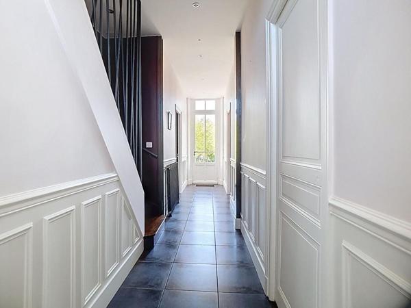 Maison de maître en Bourgogne, 6 pièce(s) 225 m2 sur 4.547 m² terrain