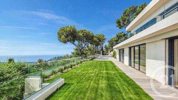 Maison à vendre  5 pièces - 238 m2 ROQUEBRUNE CAP MARTIN - 06