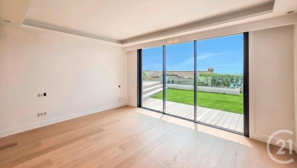 Maison à vendre  5 pièces - 238 m2 ROQUEBRUNE CAP MARTIN - 06