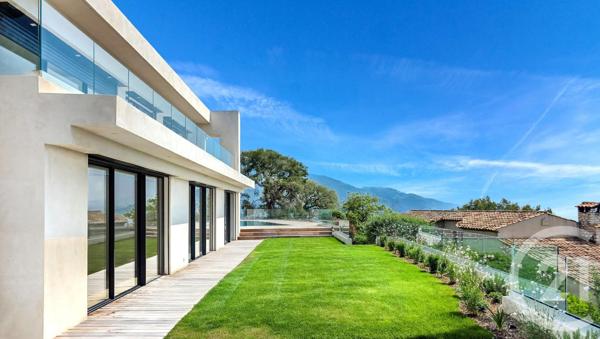 Maison à vendre  5 pièces - 238 m2 ROQUEBRUNE CAP MARTIN - 06
