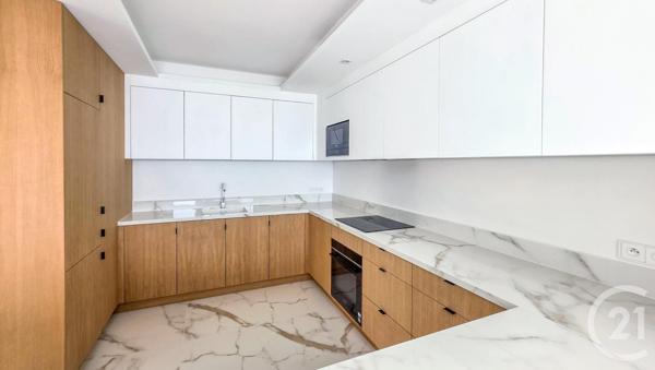 Maison à vendre  5 pièces - 238 m2 ROQUEBRUNE CAP MARTIN - 06