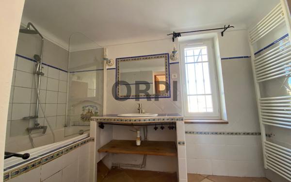 Maison à vendre    7 pièces •  Carpentras