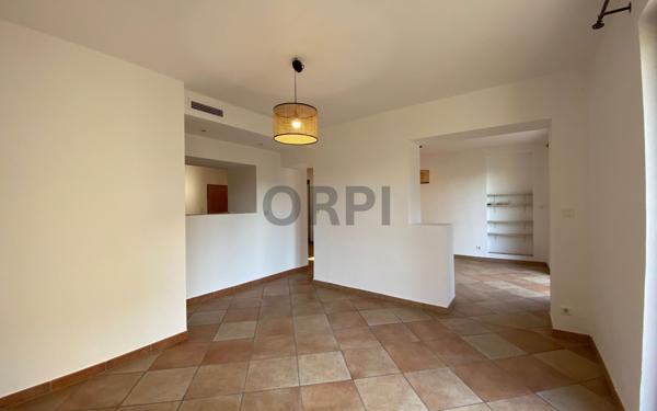 Maison à vendre    7 pièces •  Carpentras