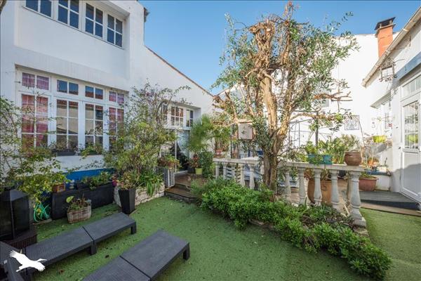 Maison à vendre |  Saint-Denis-d'Oléron |  6 pièces | 240 m²