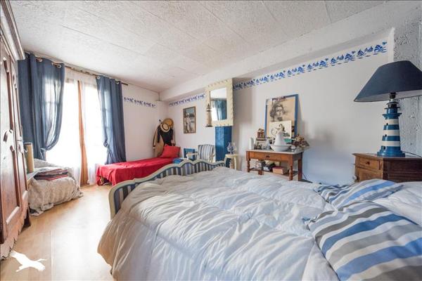 Maison à vendre |  Saint-Denis-d'Oléron |  6 pièces | 240 m²