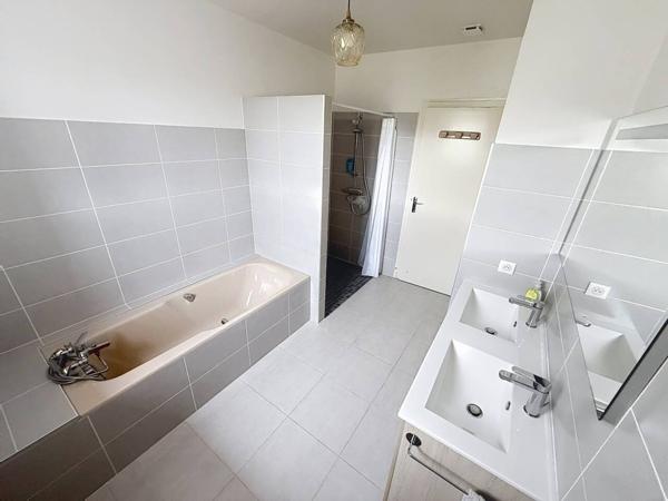 Maison à vendre 4 pièces de 109 m²