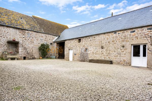 Vente Maison107 m² - 5 Pièces - SAINT PIERRE EGLISE (50330)