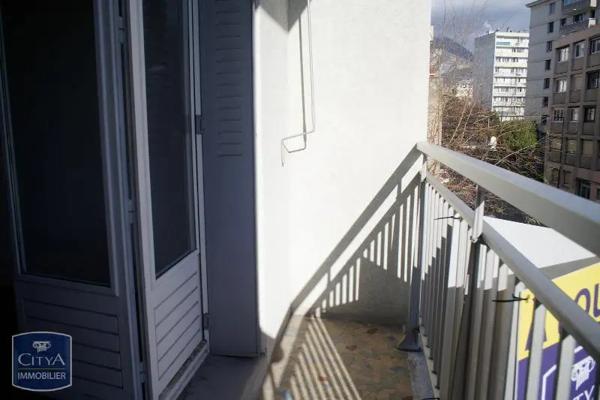 Appartement à louer 3 pièces 54.06m²