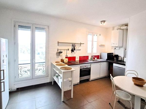 **RARE – LE CHARME DE L’ANCIEN AU CŒUR DE NANTERRE – DUPLEX DERNIER ÉTAGE**