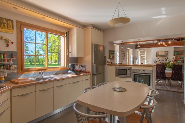 Maison Vierzon 245.35 m2 - 9 pièces - 6 chambres -