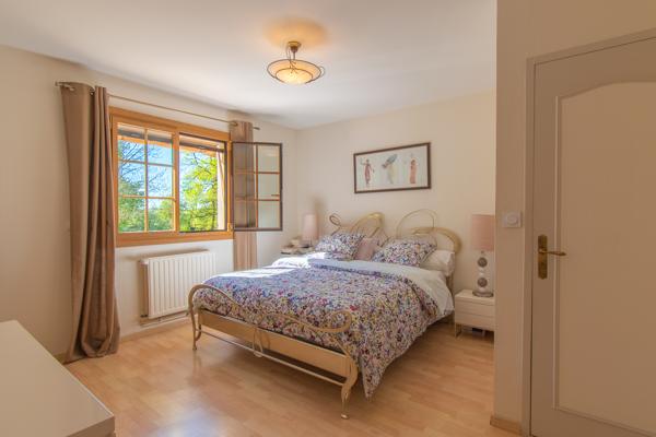 Maison Vierzon 245.35 m2 - 9 pièces - 6 chambres -