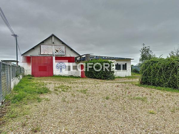 Achat local commercial Le Cellier - 766 m² - 419 750 €