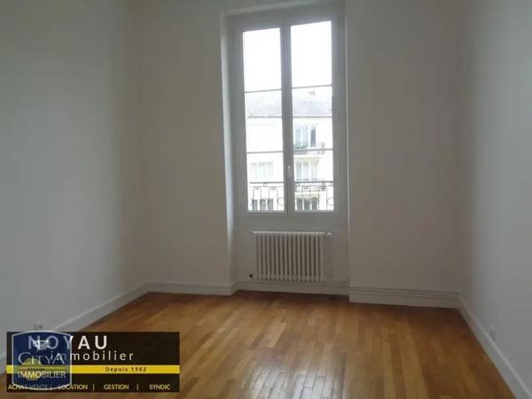 Appartement à louer 4 pièces 102m²