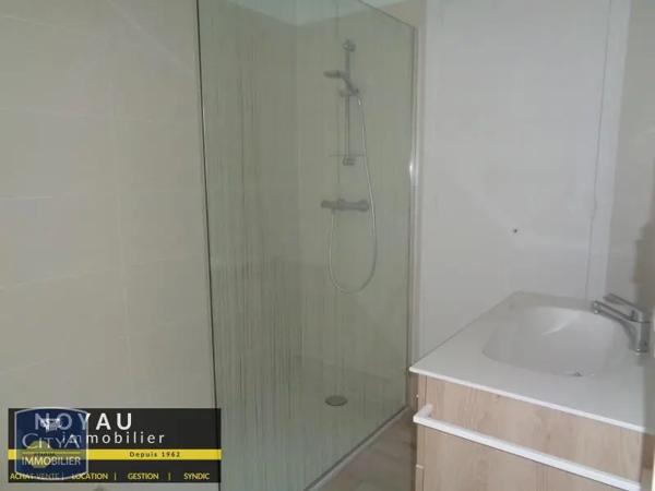 Appartement à louer 4 pièces 102m²