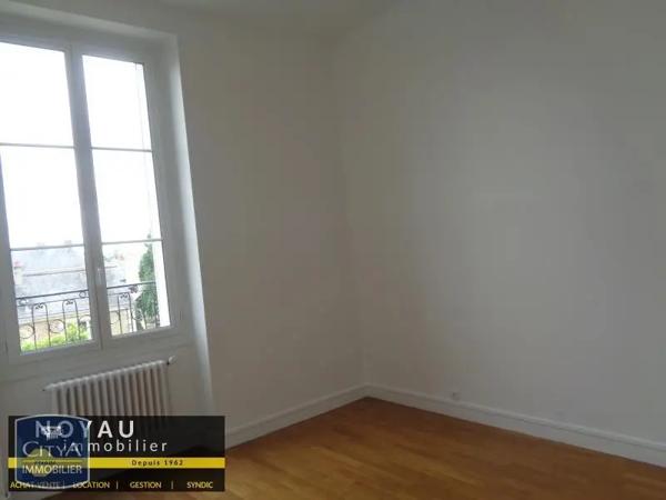 Appartement à louer 4 pièces 102m²