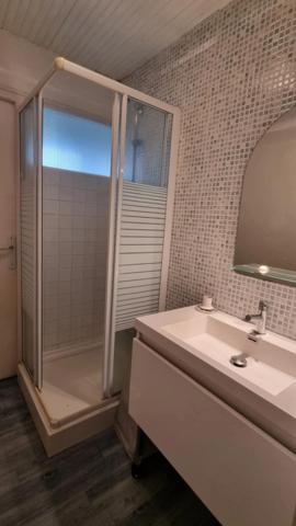 Sadroc , jolie Maison 50 m 2 sur 2000 m2 terrain