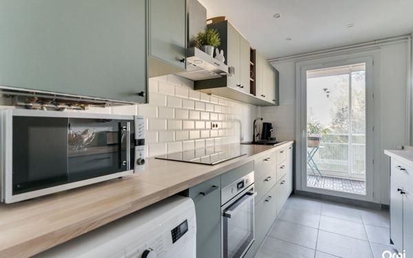 Appartement à vendre    5 pièces • 84,42 m2 Marseille 9