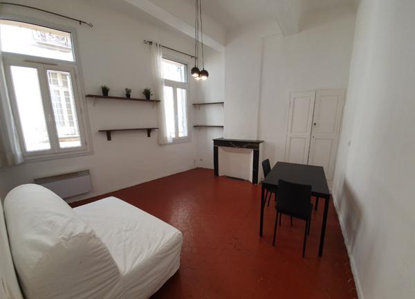 A LOUER - AIX EN PROVENCE - CENTRE VILLE - STUDIO MEUBLE