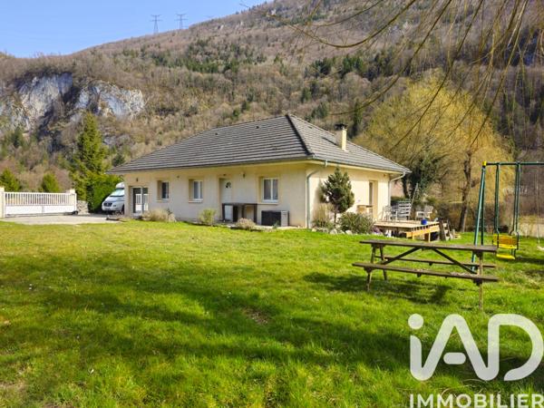 Maison à vendre 5 pièces 110 m² Saint-Thibaud-de-Couz