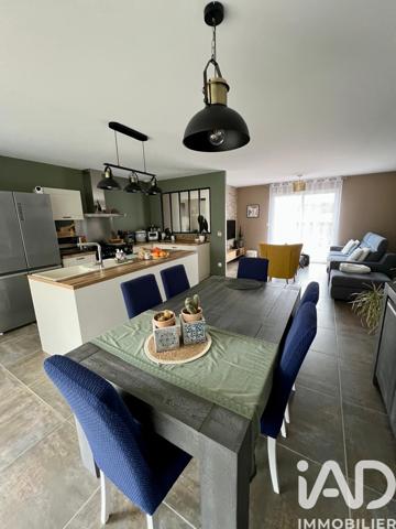 Maison à vendre 5 pièces 106 m² Saint-Martin-d'Auxigny