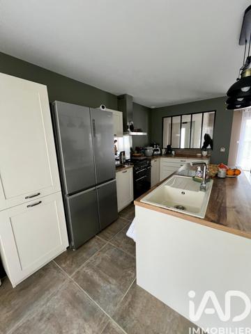 Maison à vendre 5 pièces 106 m² Saint-Martin-d'Auxigny