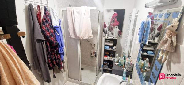 Immeuble de rapport - 90 m² - 4 pièces - local commercial et appartement T2