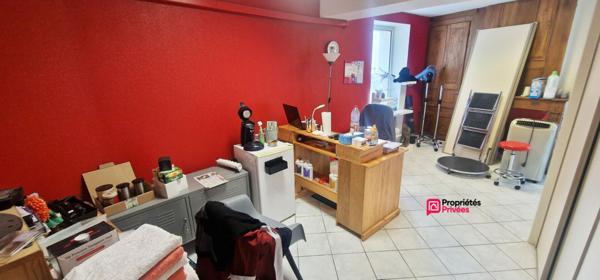 Immeuble de rapport - 90 m² - 4 pièces - local commercial et appartement T2