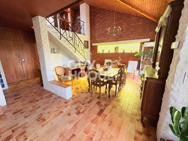 Maison spacieuse à vendre à Oissel - Référence AD1543