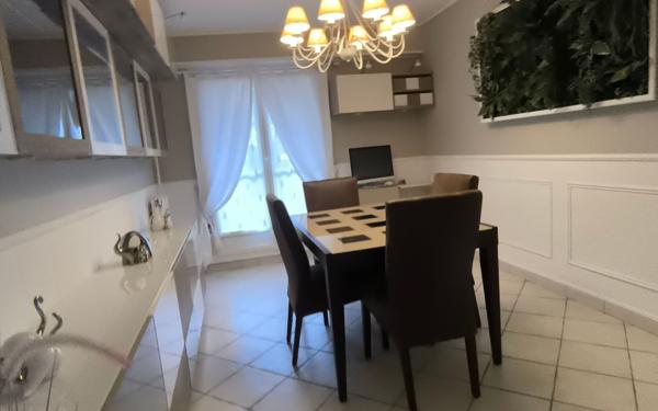 Appartement à vendre    4 pièces • 96,28 m2 Saint-Gratien