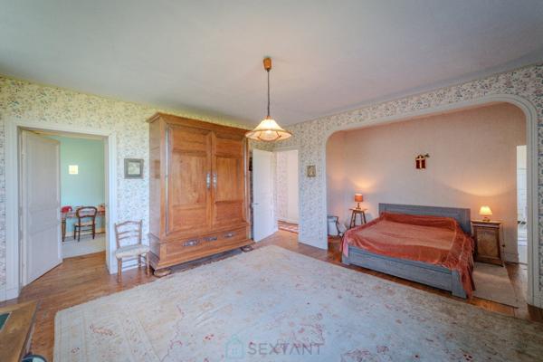 MAGNIFIQUE PROPRIETE AVEC MAISON DE MAITRE ET DEPENDANCES SUR  + DE 3 HA