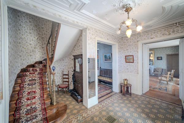MAGNIFIQUE PROPRIETE AVEC MAISON DE MAITRE ET DEPENDANCES SUR  + DE 3 HA