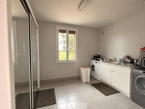 Maison 100.91 m² à Longué-Jumelles 49160