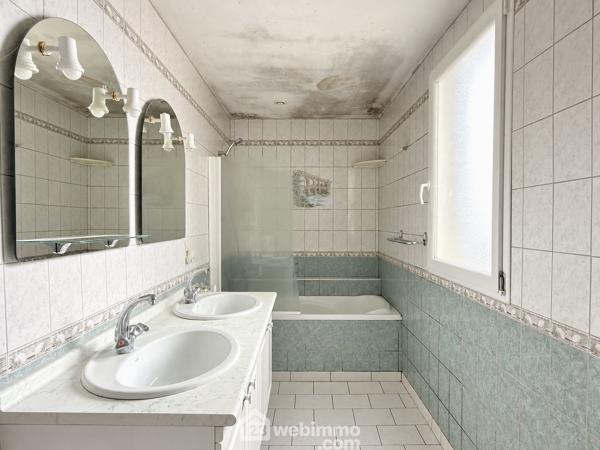 Maison 100.91 m² à Longué-Jumelles 49160