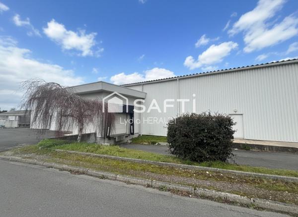 Bâtiment pro avec stockage et chambres froides