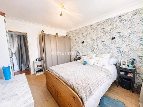 Vente                                                      Maison
                        
                     7 pièces                      189 m2                     à Cousance
